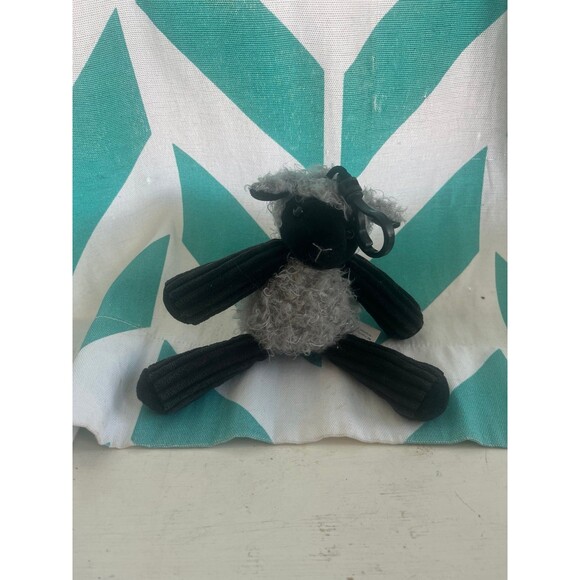 Scentsy Lulu The Lamb buddy Clip Scented - Picture 1 of 3